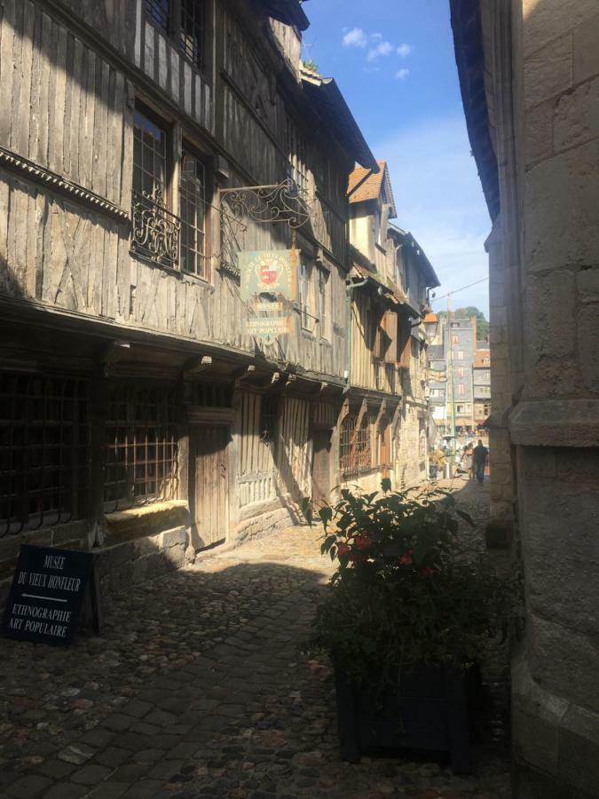 La Parenthese Du Capucin Lejlighed Honfleur Eksteriør billede