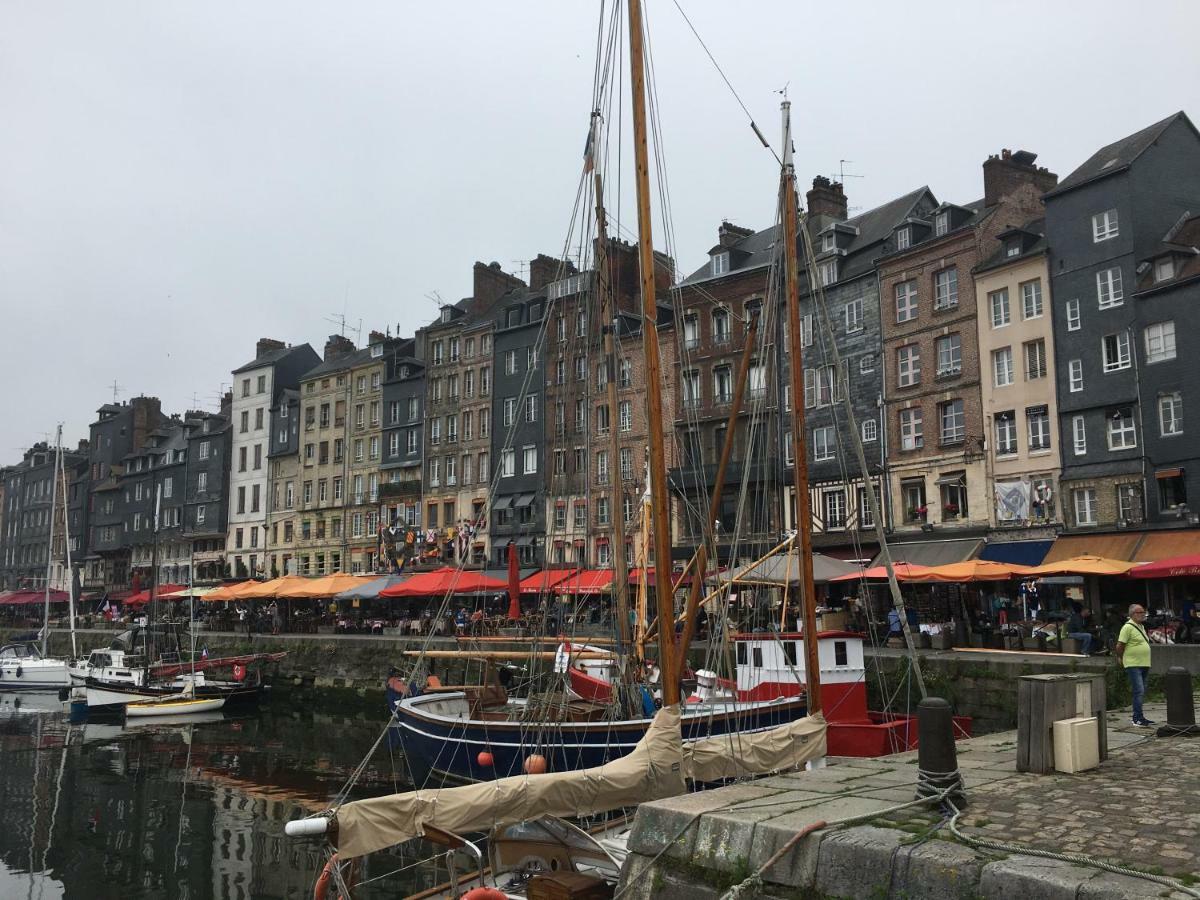 La Parenthese Du Capucin Lejlighed Honfleur Eksteriør billede